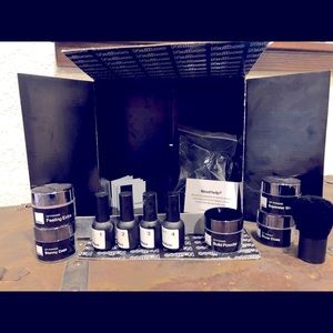 Nailboo Pro Set Including 4 Colors of Dip Powder!